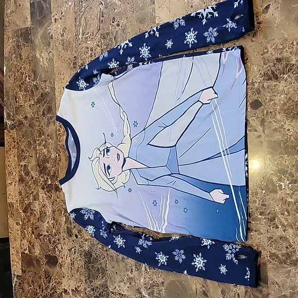 2 Pairs of Long Sleeve Elsa Pajamas - Picture 2 of 15